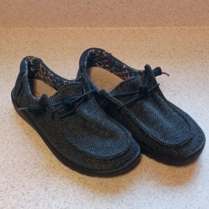 Women's Hey Dudes Black W/Patterned Lining Size 6